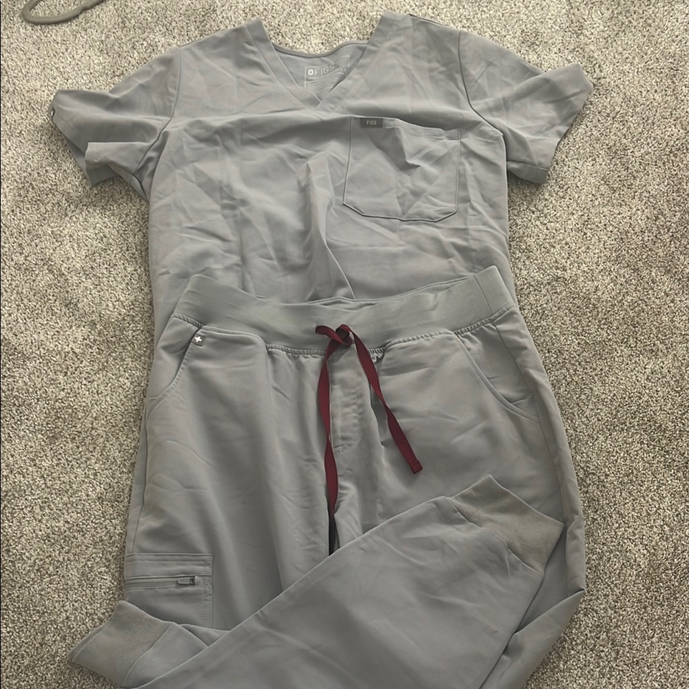 Figs Light Grey Jogger Scrub Set